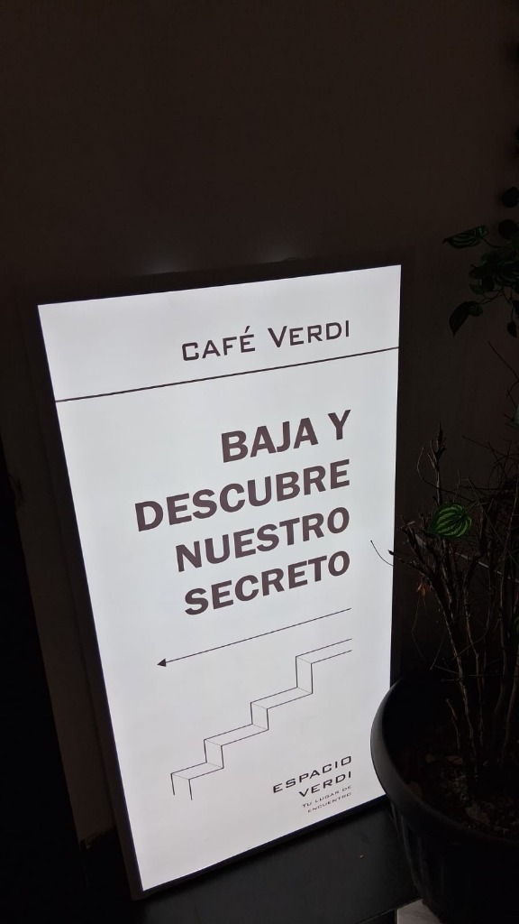 Letrería iluminada - Café Verdi